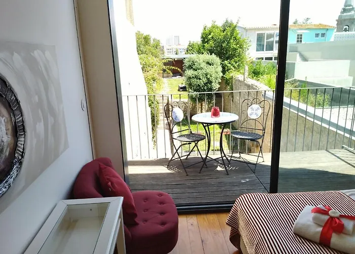 Almada Garden - Com Possibilidade Parking Lägenhet